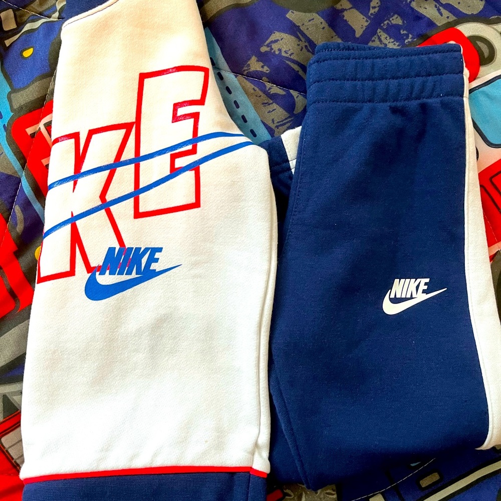 Nike Jogging suit❗️